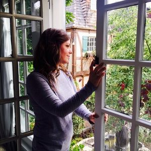 Meet your Posher, April